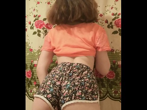 ❤️ La joven sexy hace un striptease grabando sus calzoncillos en la cámara ️ Super porno en es.bladesoul.top ❌️